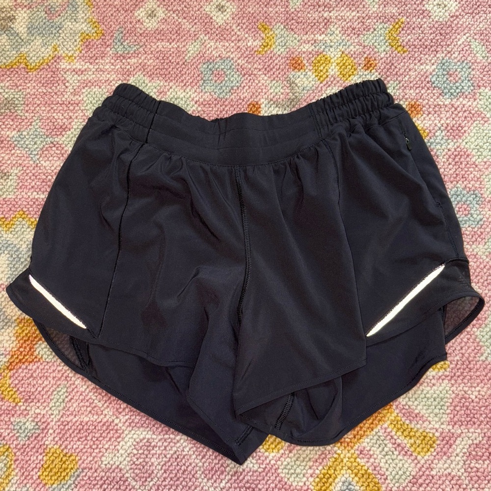 Lululemon hotty hot high rise short